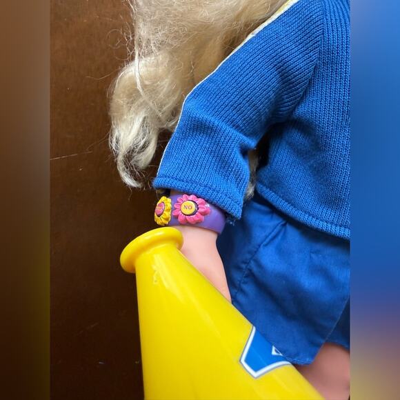 Vintage 1999 Amazing Ally Doll Lot of Doll Clothes Shoes Accessories Bundle - Picture 4 of 16